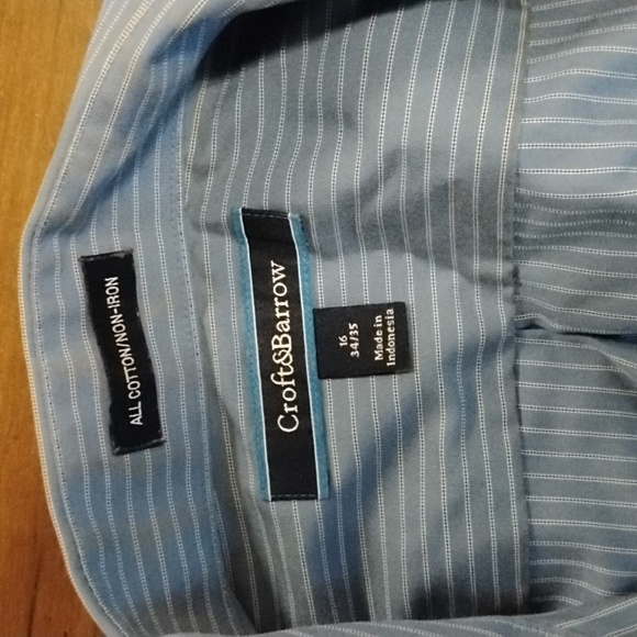 Work - casual - button up - Picture 2 of 3